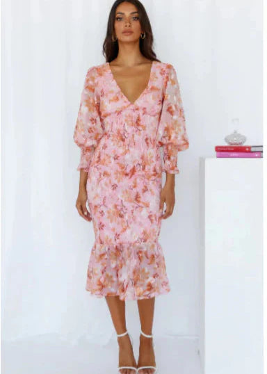 Bianca - Elegant and Chic Floral Dress